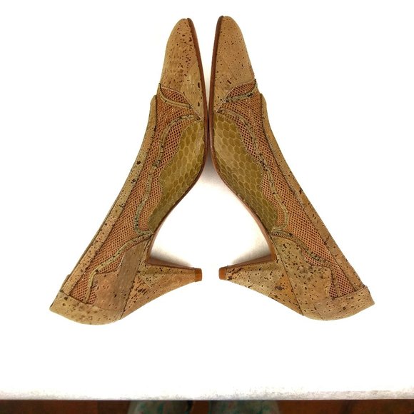 New VTG Stuart Weitzman Cork Snake Heels 6 M - Picture 5 of 10
